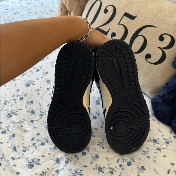 Nike Dunk Sneakers - Picture 2 of 6